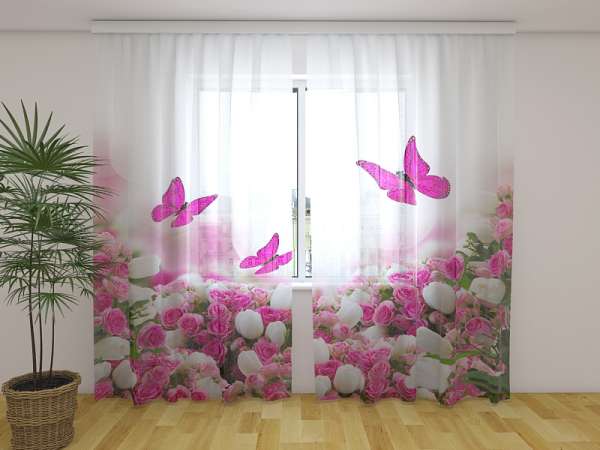 Rideau en mousseline : PAPILLONS ROUGES DANS LE CHAMP DE FLEURS