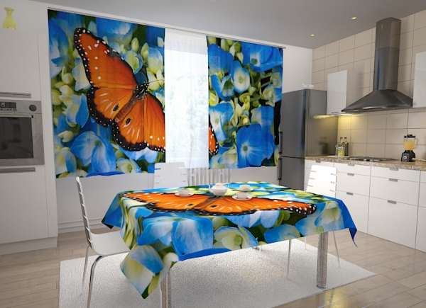 Rideau de cuisine : PAPILLON ET FLEURS BLEUES