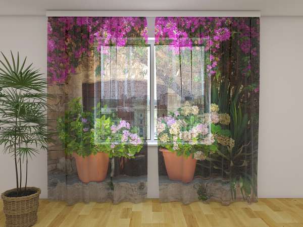 Rideau en mousseline : MUR AVEC FLEURS EN POT